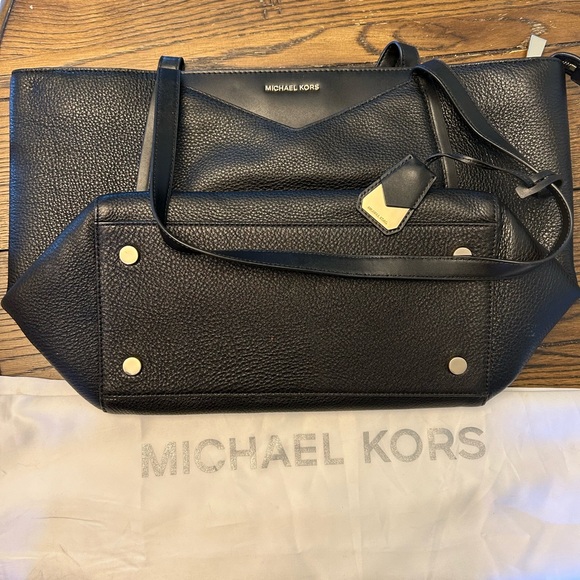 Michael Kors Whitney Large Tote - Picture 5 of 5